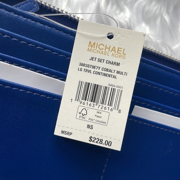 Brand New Michael Kors Blue & White Striped Large  Zip Around Wristlet Wallet - Picture 12 of 15